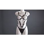 <strong>Женский чёрный комплект из кожи</strong> <br />
Невероятно сексуальная, соблазнительная и грациозная № такой предстанет любая женщина в этой великолепной сбруе. <div class="charTableblock"><div><span>Материал</span>: кожа</div><div><span>Производитель</span>: Подиум, Россия</div></div> Женский чёрный комплект из кожи
Невероятно сексуальная, соблазнительная и грациозная № такой предстанет любая женщина в этой великолепной сбруе.