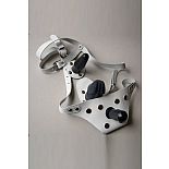 <strong>Кожаные белые трусики со штырьком для насадок</strong> <br />
Изготовлены из натуральной кожи. <div class="charTableblock"><div><span>Материал</span>: кожа</div><div><span>Цвет</span>: другой</div><div><span>Особенности</span>: трусики; vac-u-lock; с дополнительной стимуляцией</div></div> Кожаные белые трусики со штырьком для насадок
Изготовлены из натуральной кожи.