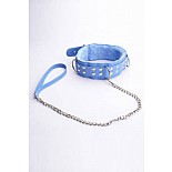 <strong>Ошейник виниловый голубой с мехом</strong> <br />
Ошейник. <div class="charTableblock"><div><span>Материал</span>: кожзам</div><div><span>Цвет</span>: другой</div></div> Ошейник виниловый голубой с мехом
Ошейник.