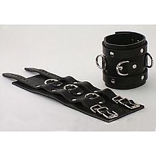 <strong>Чёрные не подшитые широкие наручник с 3 D-кольцами</strong> <br />
Наручники имеют застежку - 2 ремешка с металлическими пряжками, 3 сварных D - кольца.<div class="charTableblock"><div><span>Материал</span>: кожа</div><div><span>Цвет</span>: черный</div><div><span>Производитель</span>: Beastly, Россия</div></div> Чёрные не подшитые широкие наручник с 3 D-кольцами
Наручники имеют застежку - 2 ремешка с металлическими пряжками, 3 сварных D - кольца.