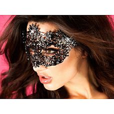 <strong>Откровенный аксессуар - маска со сверкающими кристаллами</strong> <br />
Нежная и фантазийная, маска выполнена в стилистике романтизма, где преобладает растительный орнамент.<div class="charTableblock"> </div> Откровенный аксессуар - маска со сверкающими кристаллами
Нежная и фантазийная, маска выполнена в стилистике романтизма, где преобладает растительный орнамент.