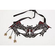 <strong>Маска в виде летучей мыши с цепочками</strong> <br />
Кружевная маска в венецианском стиле в форме летучей мышки.<div class="charTableblock"> </div> Маска в виде летучей мыши с цепочками
Кружевная маска в венецианском стиле в форме летучей мышки.